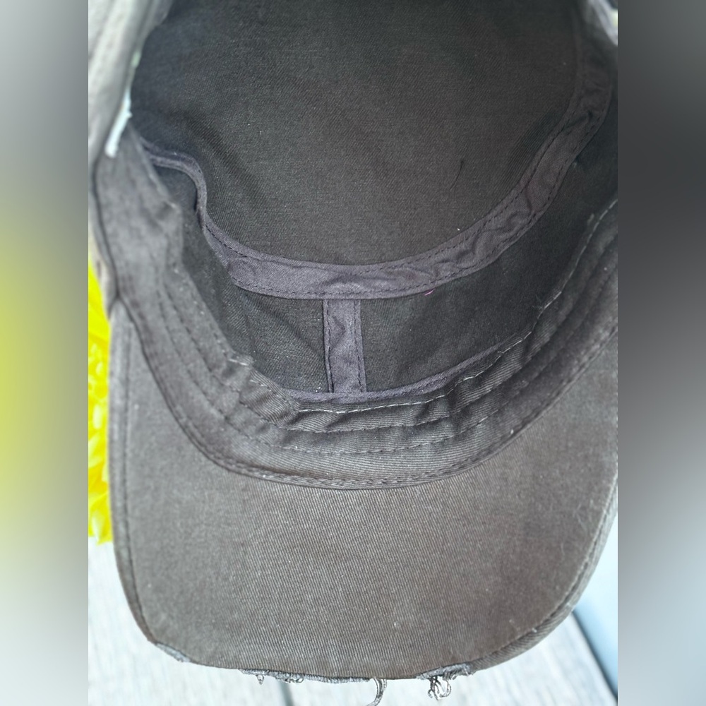 Leader Loga Brown Cap With Yellow Flower Accent - Picture 6 of 6